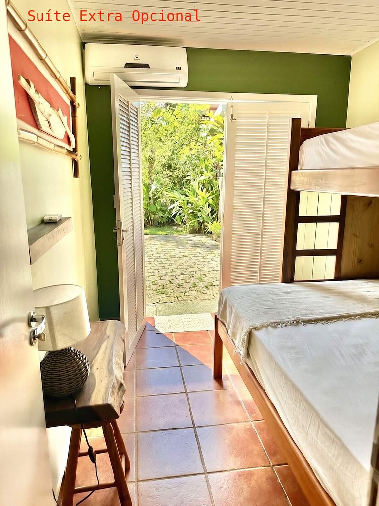 Casa Pé-na-Areia com piscina, 5 Suítes c/ar e Serviço