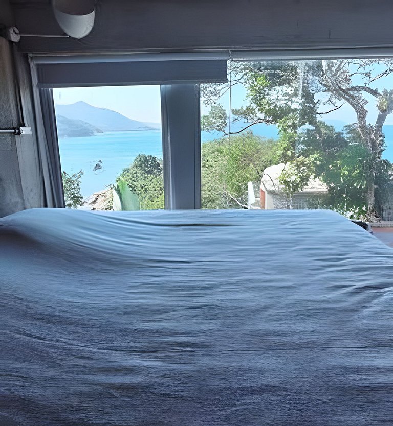 Casa Bravinha • Vista • Praia deserta • Estrelas